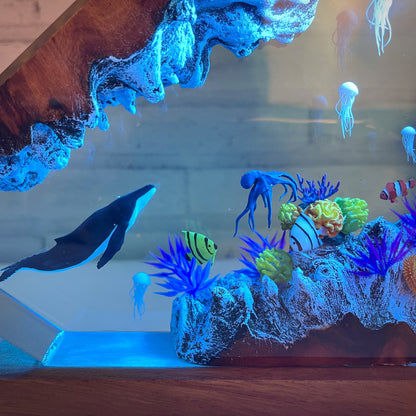 Humpback Whale & Jellyfish Resin Night Light: Ocean-Themed Epoxy Lamp